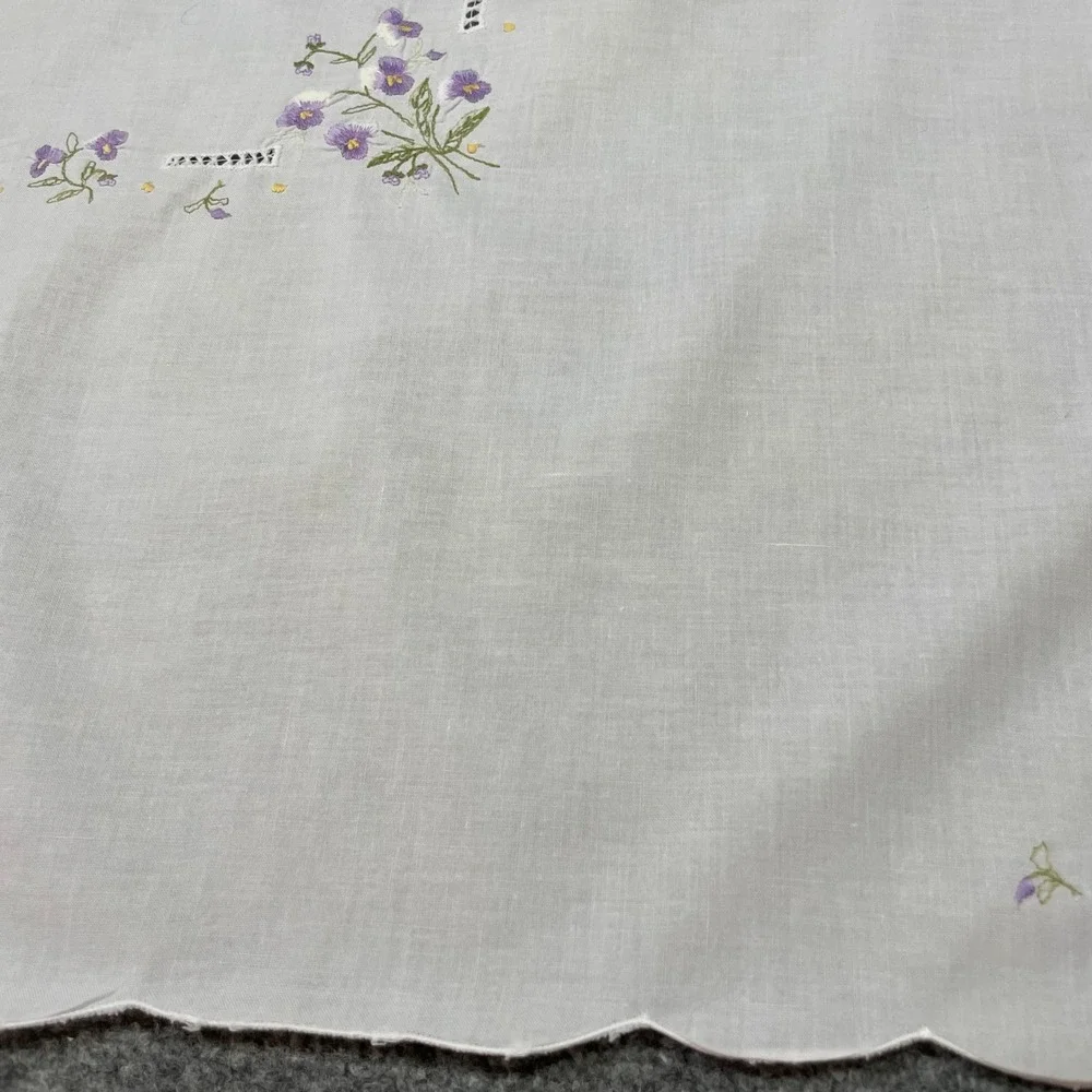 Antique Lace Tablecloth White Purple Floral Embroider Scalloped Table LinenEdge